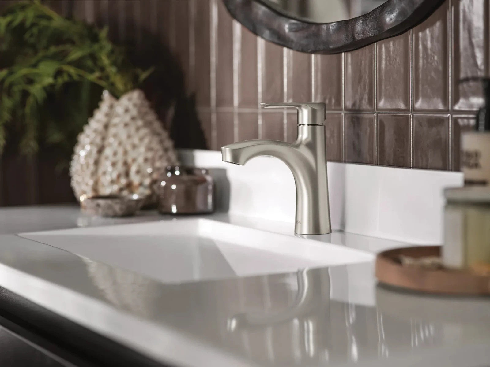 Moen 84516 Findlay Chrome Bathroom Faucet Single Handle High Arc Deckplate New