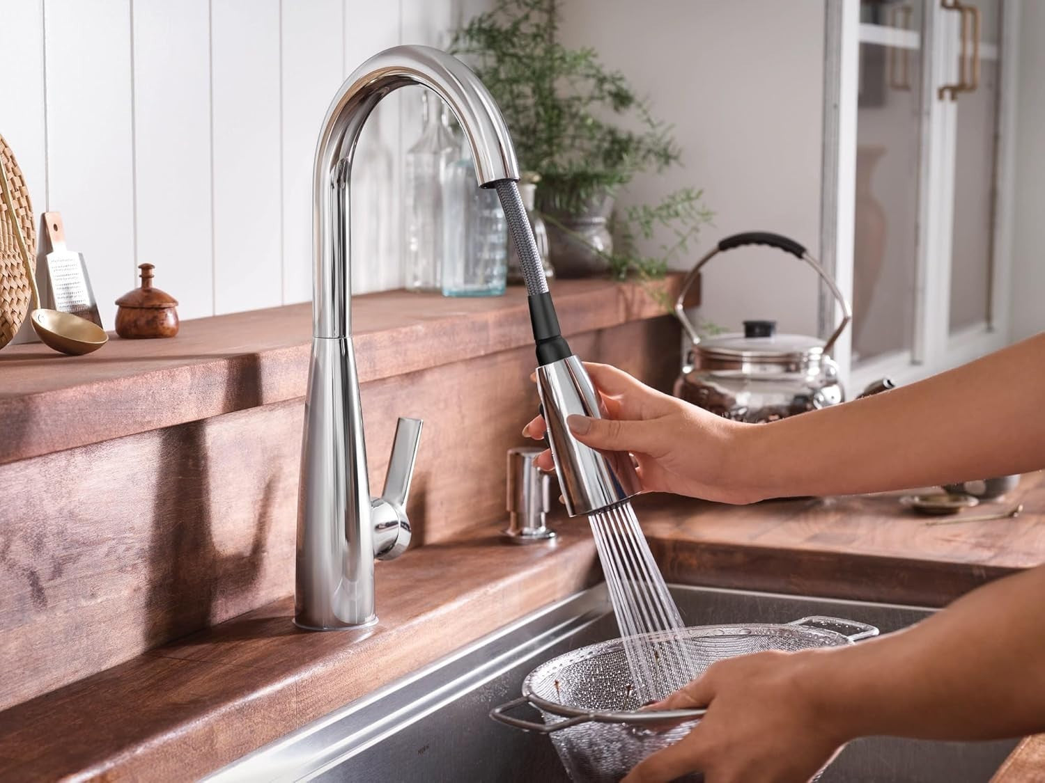 Moen 87627EISRS Haelyn Kitchen Faucet Spot Resist Stainless LED ColorCue New
