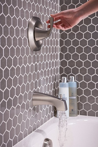 Moen 82504SRN Lindor Spot Resist Brushed Nickel Tub Shower Faucet Posi-Temp New