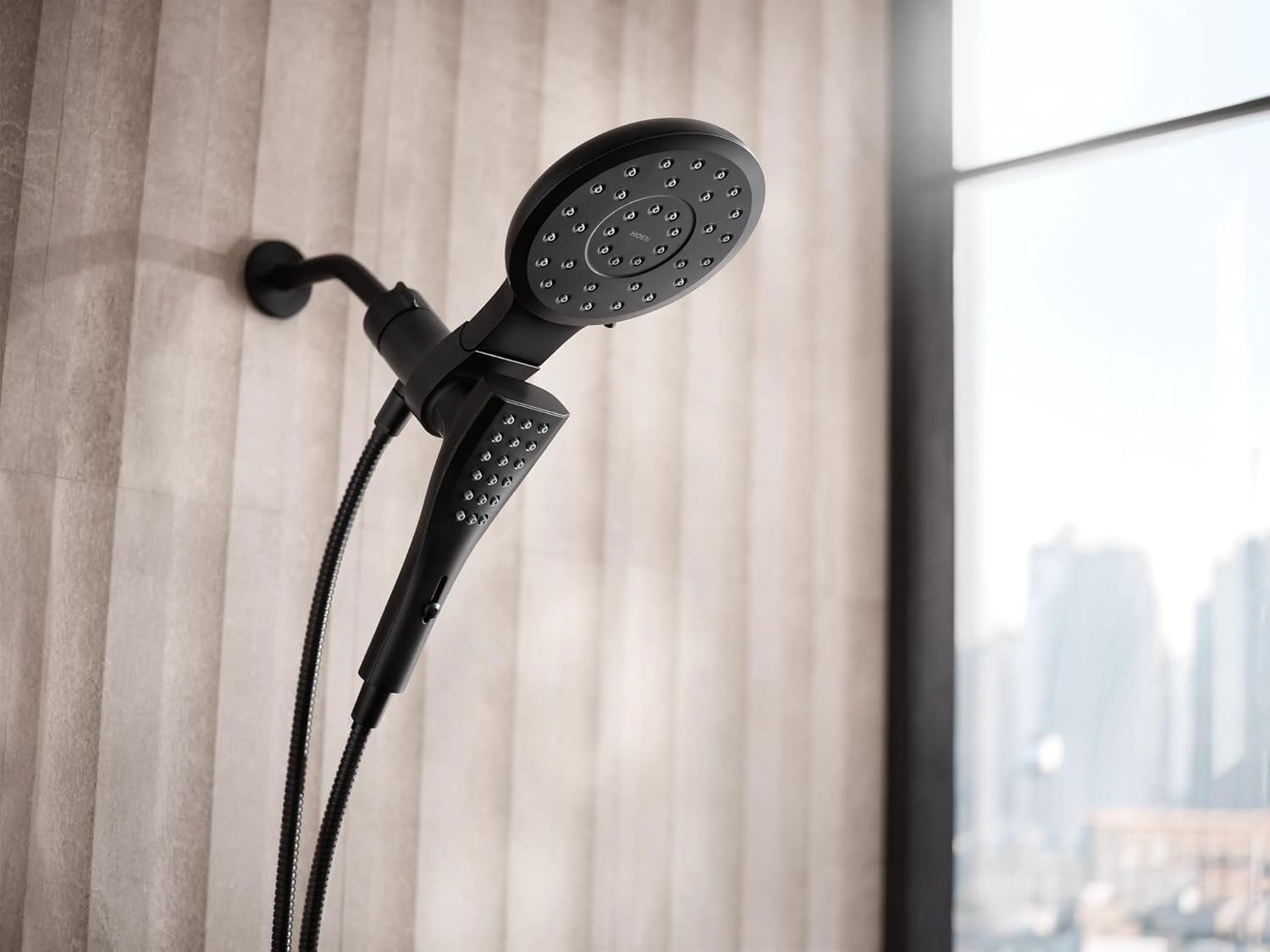 Moen 220C3BL Verso Combination Shower Head Matte Black Magnetix Handheld New