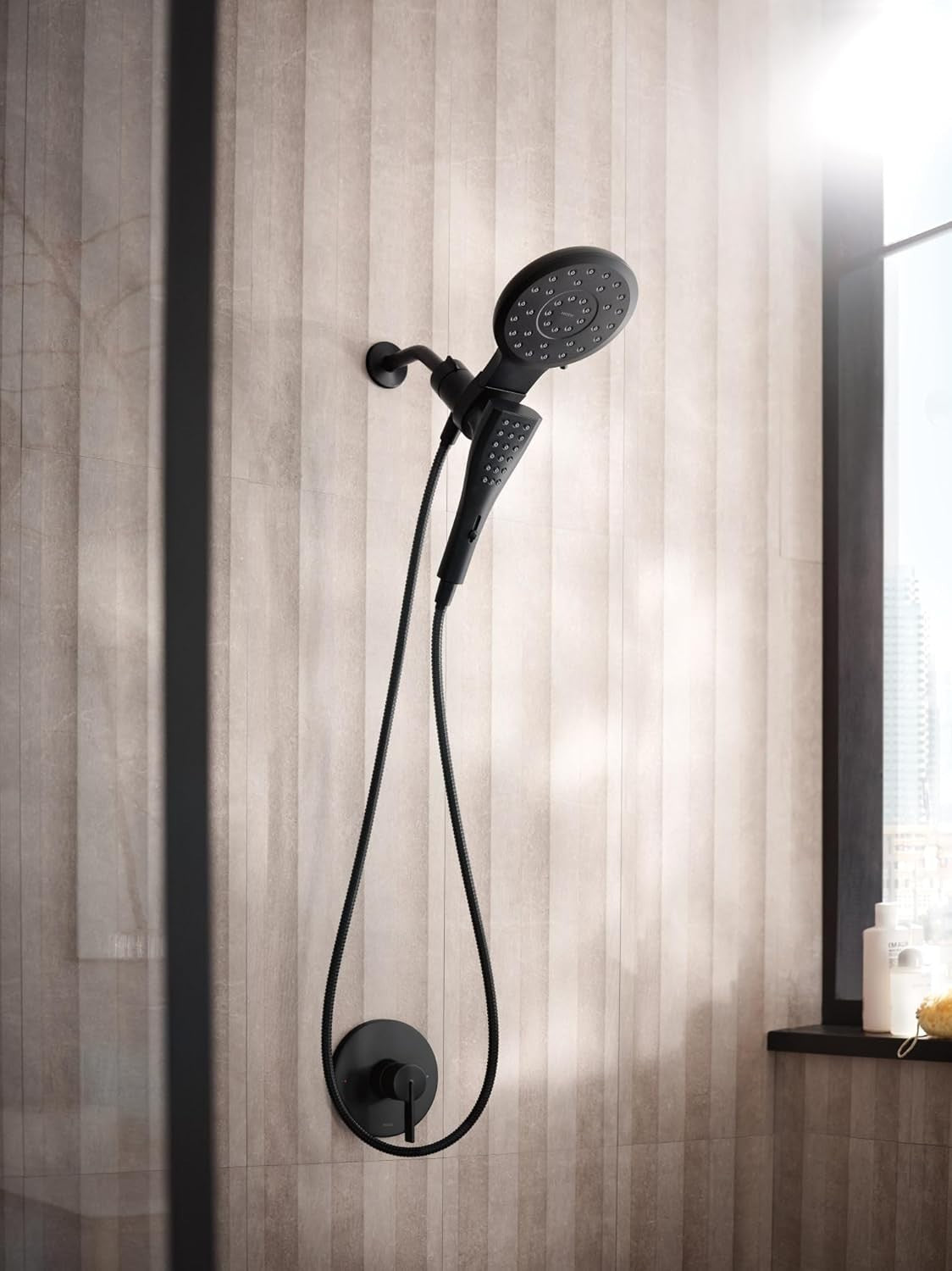 Moen 220C3BL Verso Combination Shower Head Matte Black Magnetix Handheld New