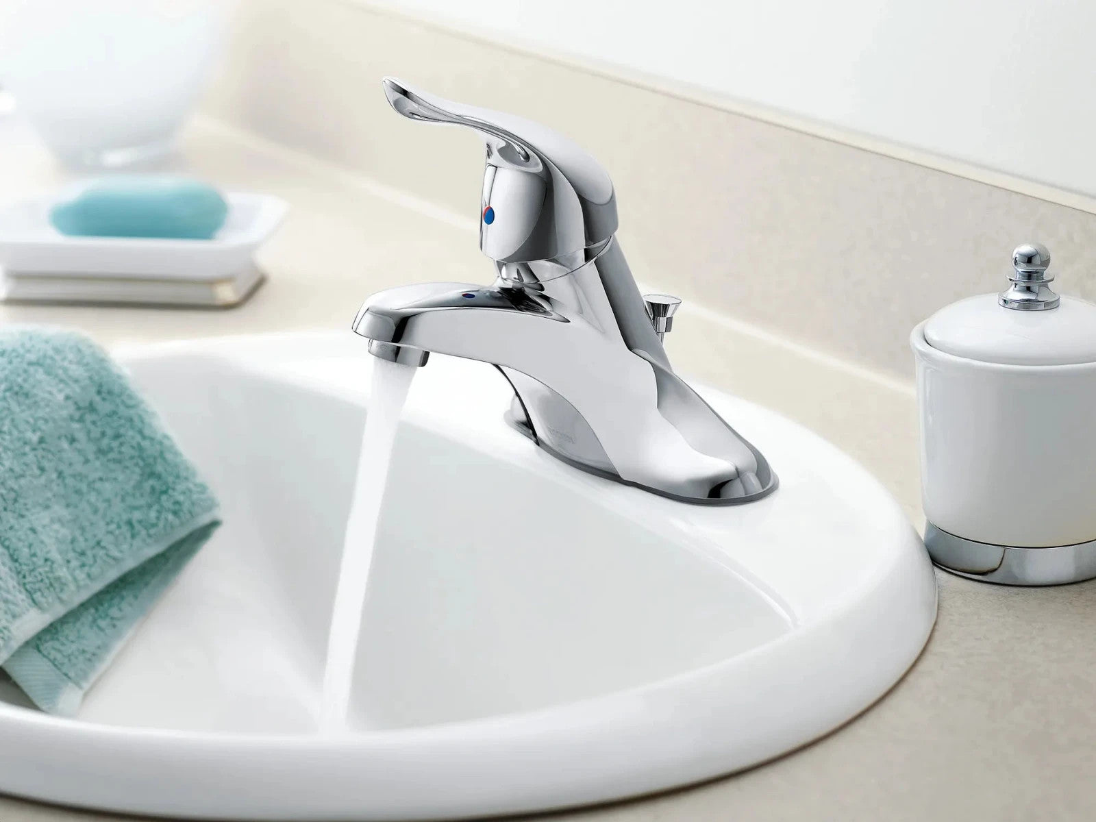 Moen L4625 Chateau Chrome Low Arc Bathroom Faucet New