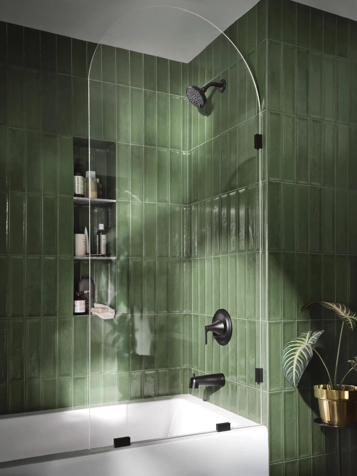 Moen 82518BL Findlay Posi-Temp Tub Shower Faucet Set Matte Black 6-Function New