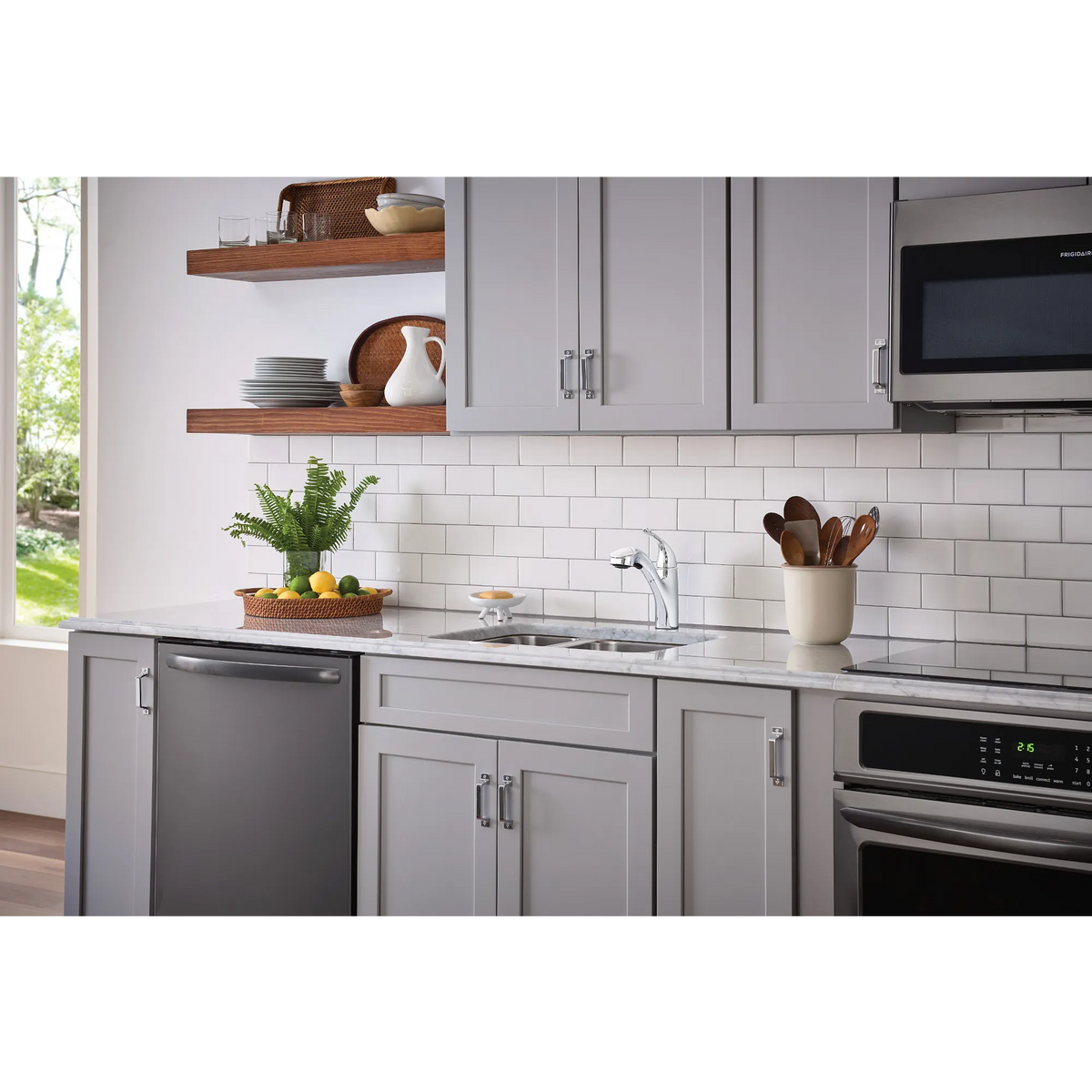 Moen 87557 Brecklyn Chrome Pullout Kitchen Faucet One Handle Low Arc - 5