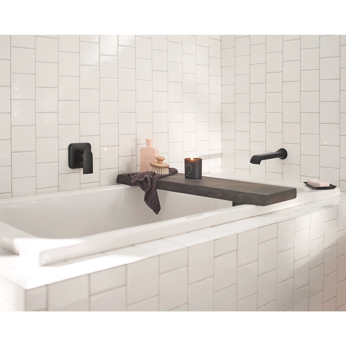 Moen WT901BL Genta LX Matte black one-handle non diverter wallmount tub filler — view 2